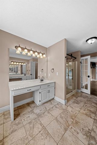 144 Woodlake Lane, Troy, MO 63379