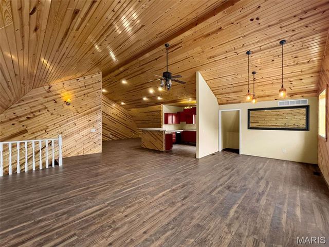 144 Woodlake Lane, Troy, MO 63379