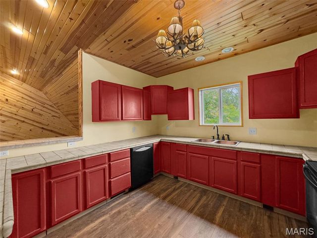 144 Woodlake Lane, Troy, MO 63379
