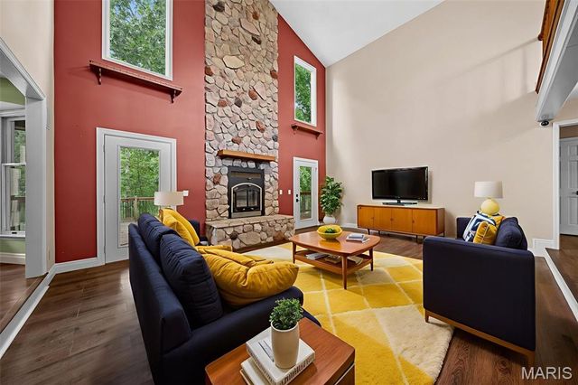 144 Woodlake Lane, Troy, MO 63379