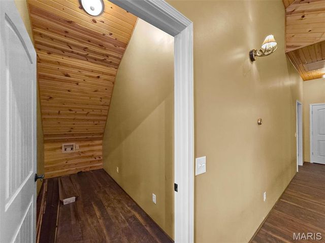 144 Woodlake Lane, Troy, MO 63379
