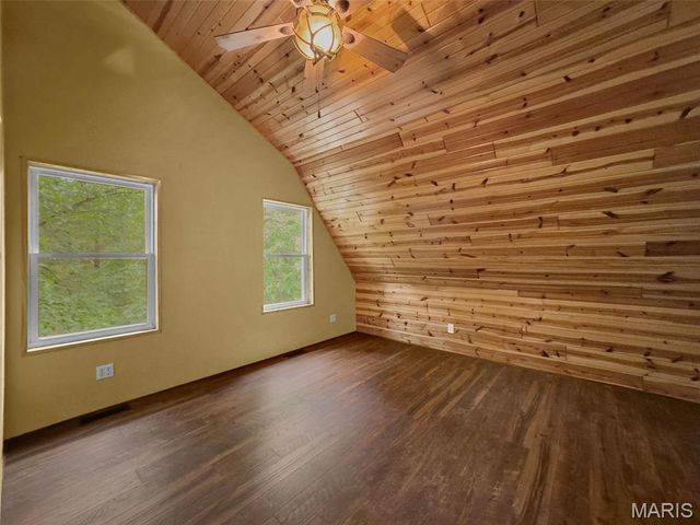 144 Woodlake Lane, Troy, MO 63379