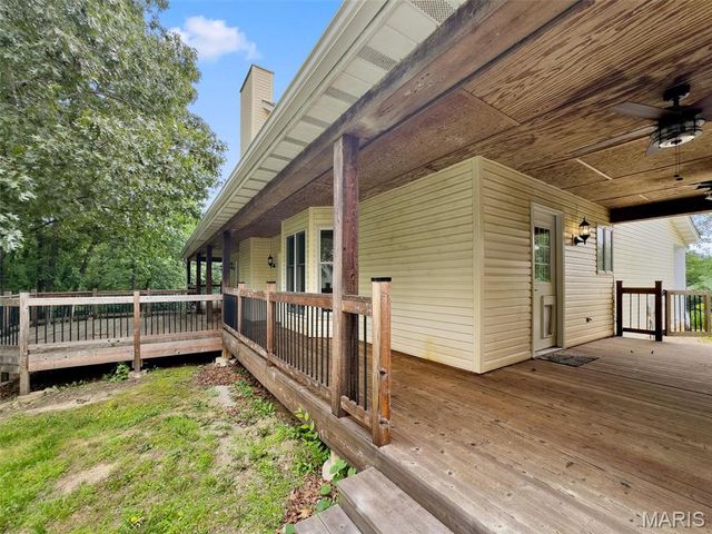 144 Woodlake Lane, Troy, MO 63379