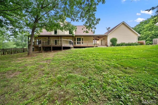 144 Woodlake Lane, Troy, MO 63379