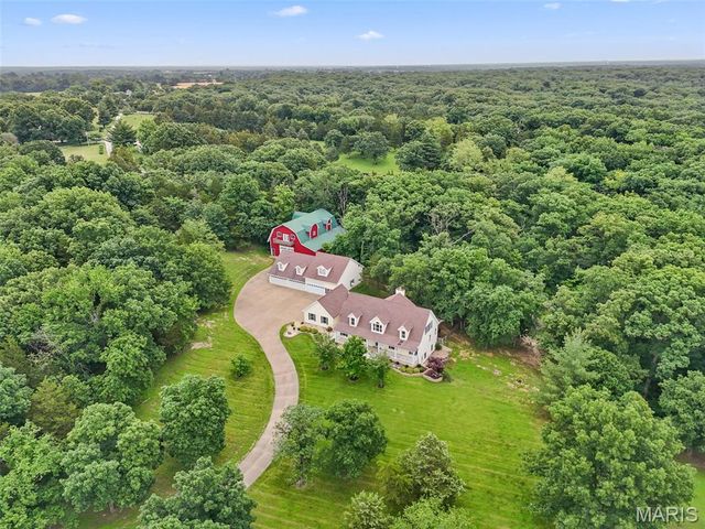 144 Woodlake Lane, Troy, MO 63379