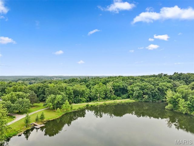 144 Woodlake Lane, Troy, MO 63379