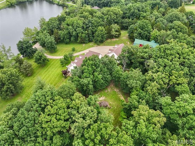 144 Woodlake Lane, Troy, MO 63379