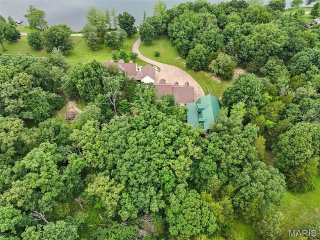 144 Woodlake Lane, Troy, MO 63379