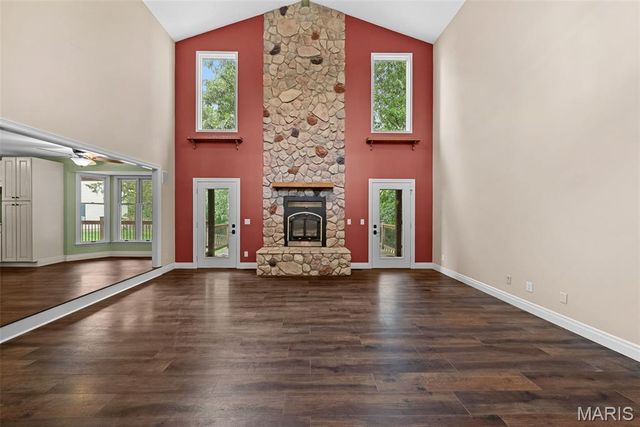 144 Woodlake Lane, Troy, MO 63379