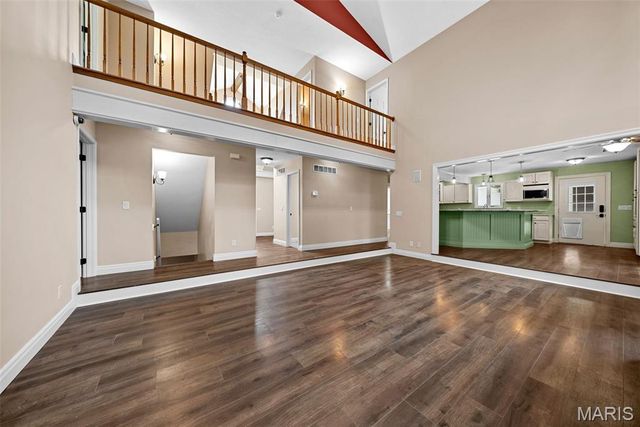 144 Woodlake Lane, Troy, MO 63379