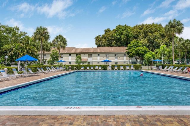 709 Gardens Drive 101, Pompano Beach, FL 33069