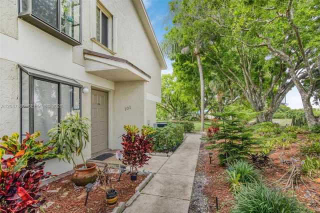 709 Gardens Drive 101, Pompano Beach, FL 33069