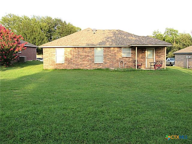 1104 N Blair Street, Belton, TX 76513