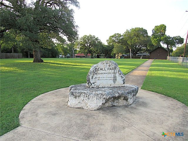 1104 N Blair Street, Belton, TX 76513