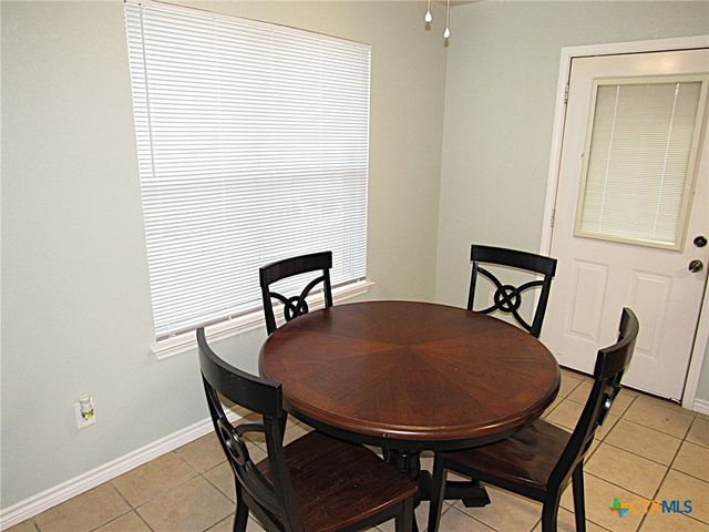 1104 N Blair Street, Belton, TX 76513