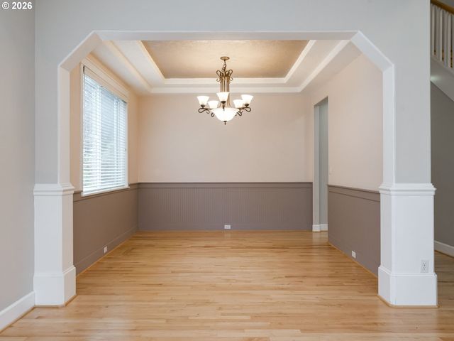 2507 CRESTVIEW Dr, West Linn, OR 97068