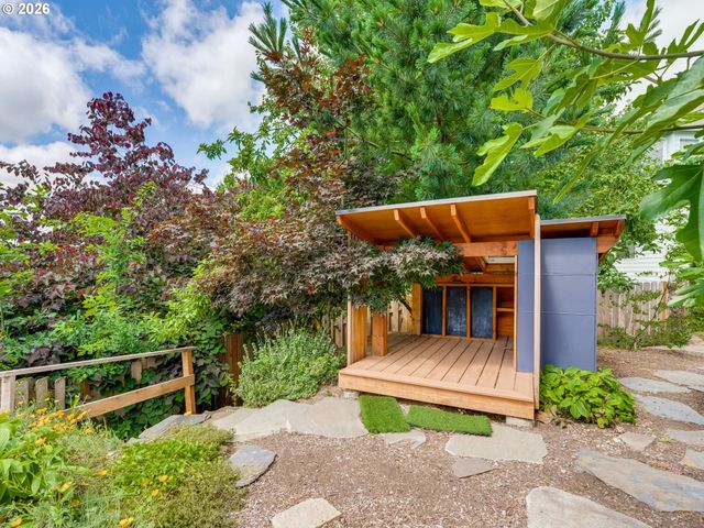 2507 CRESTVIEW Dr, West Linn, OR 97068