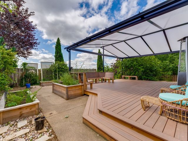 2507 CRESTVIEW Dr, West Linn, OR 97068