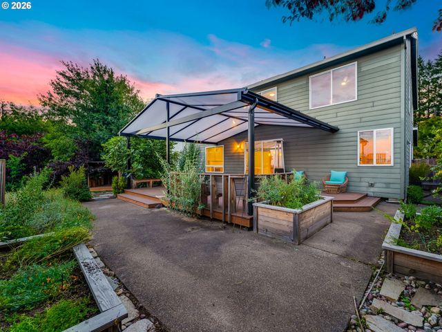 2507 CRESTVIEW Dr, West Linn, OR 97068