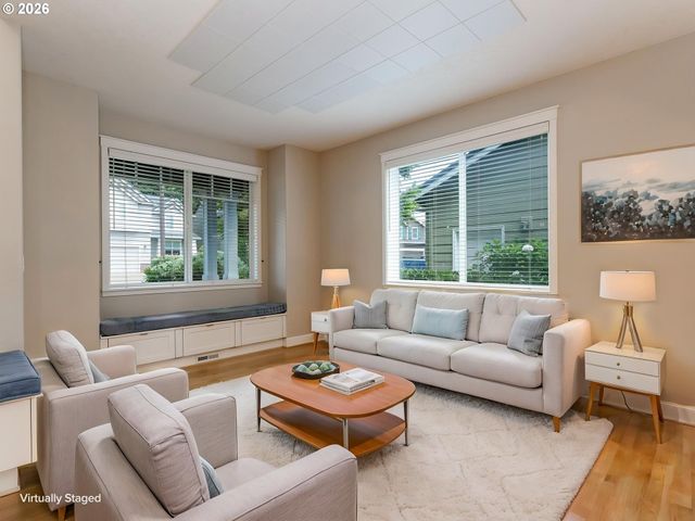 2507 CRESTVIEW Dr, West Linn, OR 97068