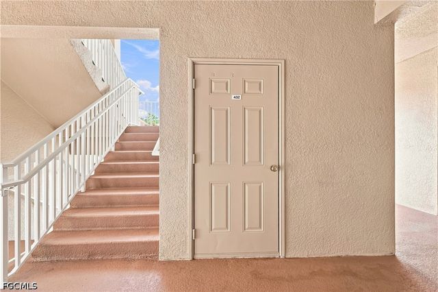 8450 Kingbird LOOP 432, Estero, FL 33967
