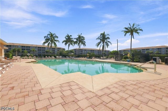 8450 Kingbird LOOP 432, Estero, FL 33967