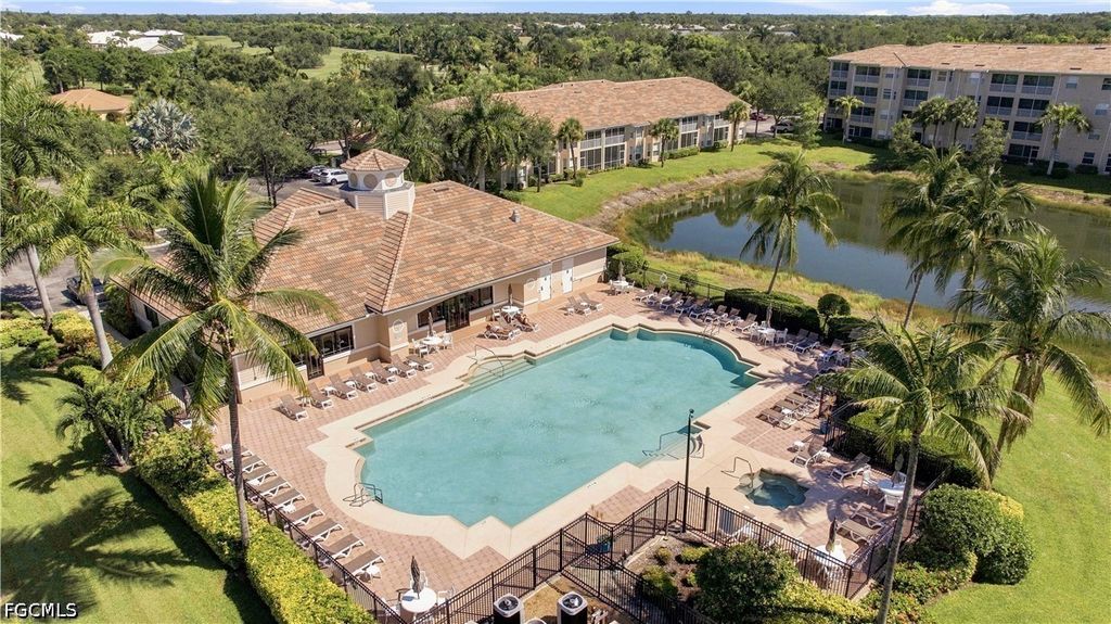 8450 Kingbird LOOP 432, Estero, FL 33967