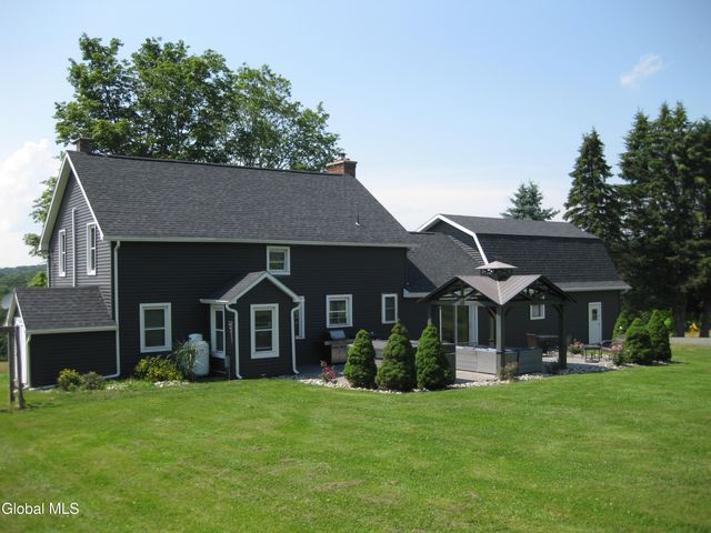 106 Mosher Road, Sand Lake, NY 12153