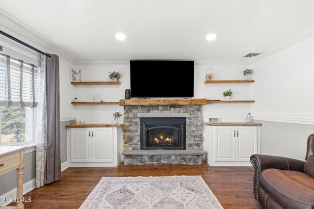 106 Mosher Road, Sand Lake, NY 12153