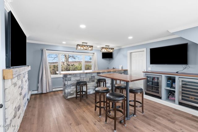 106 Mosher Road, Sand Lake, NY 12153