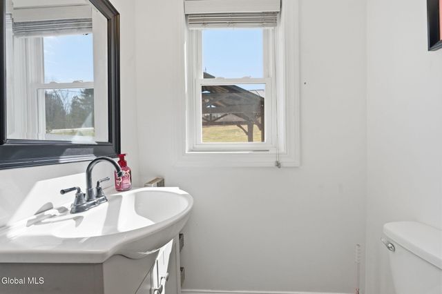 106 Mosher Road, Sand Lake, NY 12153