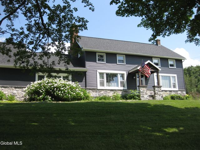 106 Mosher Road, Sand Lake, NY 12153