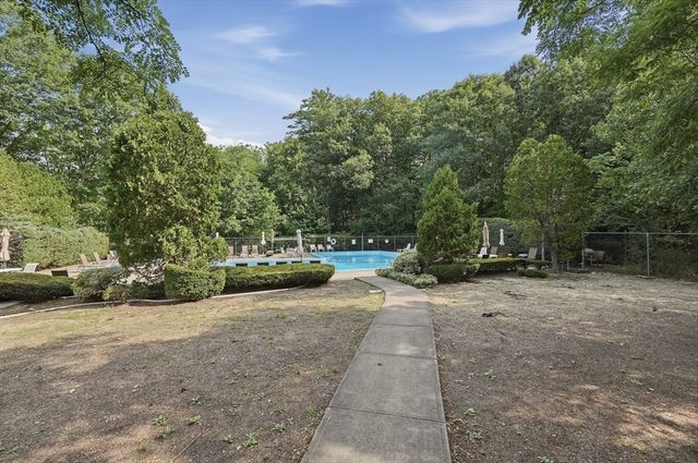 116 Tall Oaks Drive T, Weymouth, MA 02190