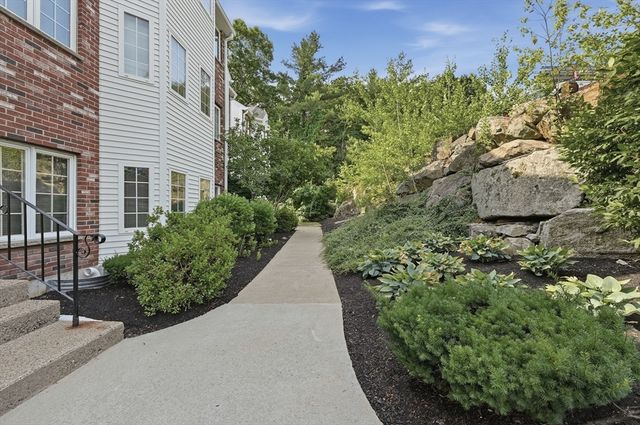 116 Tall Oaks Drive T, Weymouth, MA 02190