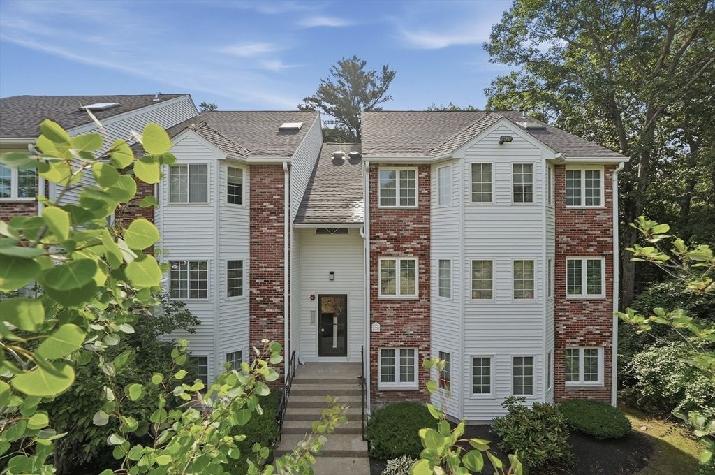 116 Tall Oaks Drive T, Weymouth, MA 02190