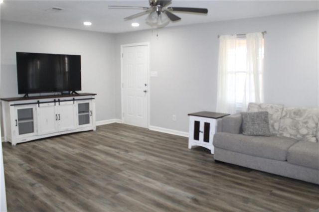 361 ELMUS PAUL Road, Deville, LA 71328