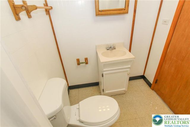 818 Jackson Street, Easton, PA 18042