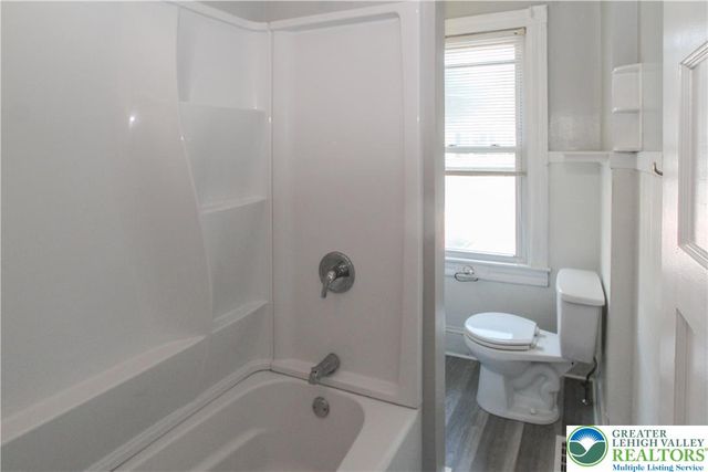 818 Jackson Street, Easton, PA 18042