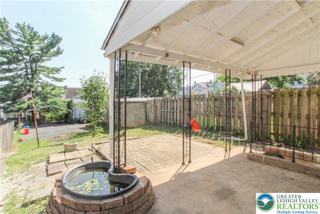 818 Jackson Street, Easton, PA 18042