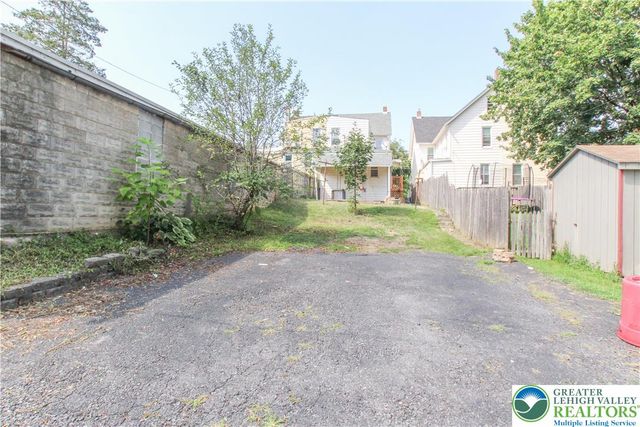 818 Jackson Street, Easton, PA 18042