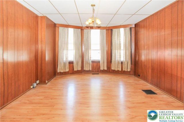 818 Jackson Street, Easton, PA 18042