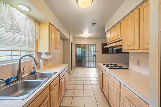 8922 Indian River Drive, Houston, TX 77088