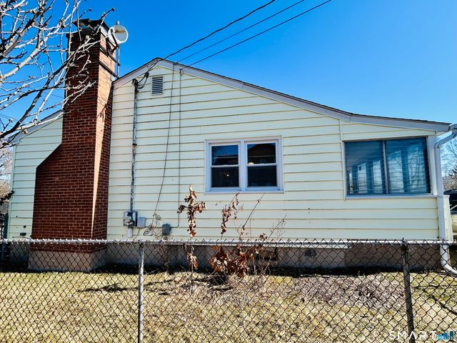 168 Blohm Street, West Haven, CT 06516