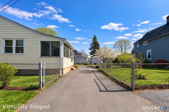 168 Blohm Street, West Haven, CT 06516