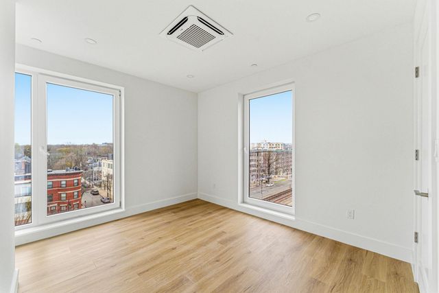 1035 Commonwealth Ave 604, Boston, MA 02215
