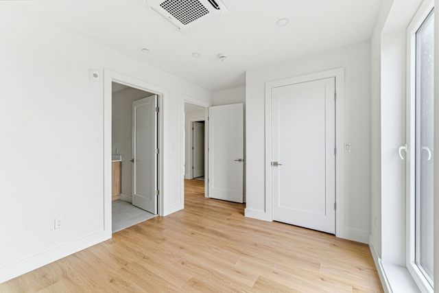 1035 Commonwealth Ave 604, Boston, MA 02215