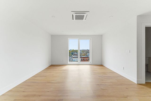 1035 Commonwealth Ave 604, Boston, MA 02215
