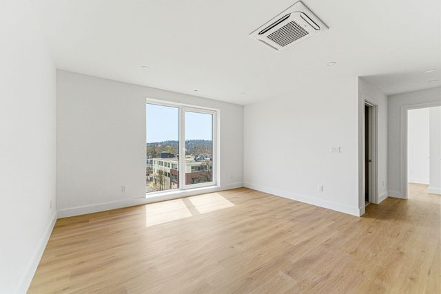 1035 Commonwealth Ave 604, Boston, MA 02215