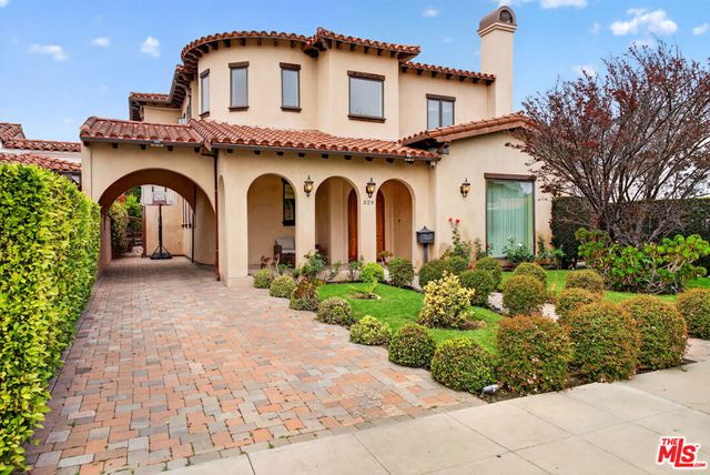 329 S Clark Drive, Beverly Hills, CA 90211