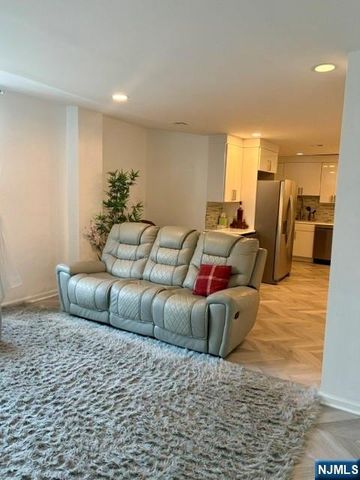310 Passaic Avenue 306, Harrison, NJ 07029